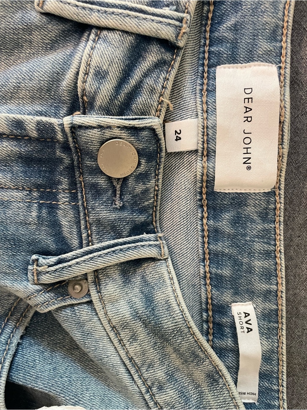 Dear John Ava Mid-Rise Light Wash Denim Shorts size 24 NEW - Picture 5 of 5
